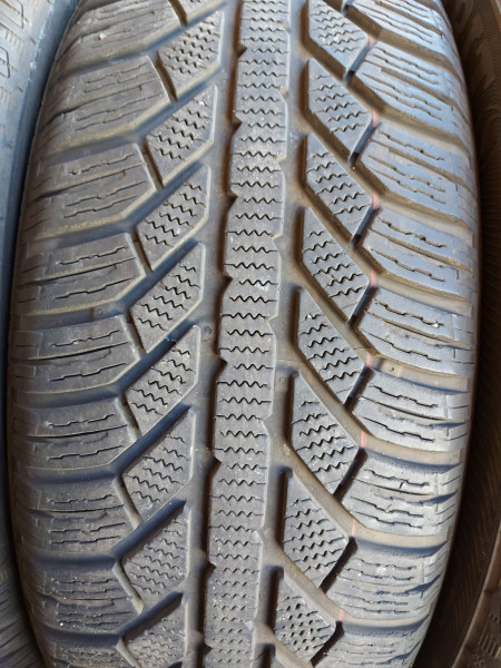 Semperit 215/65R17 MASTER-GRIP2 5-6mm használt gumi HG8910