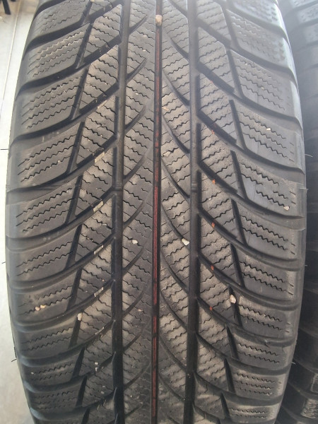 Bridgestone 215/65R17 LM001 SEAL 6mm használt gumi HG14557