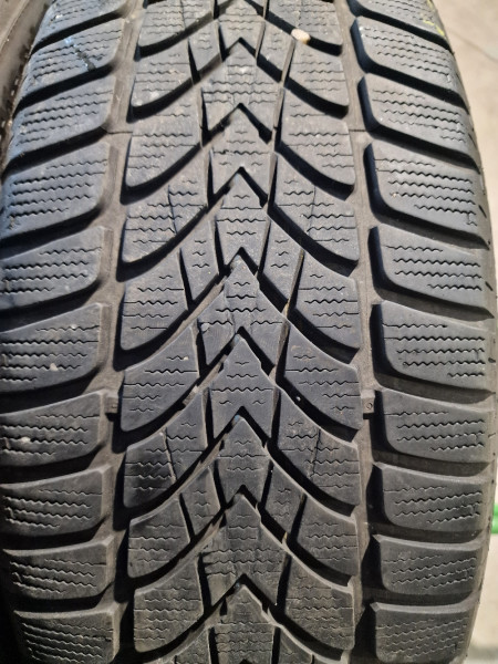 Dunlop 215/55R18 WINTER 4D RSC 5mm használt gumi HG16809