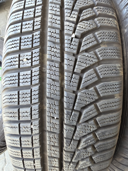 Hankook 205/60R16 W320 7-8mm használt gumi HG18423