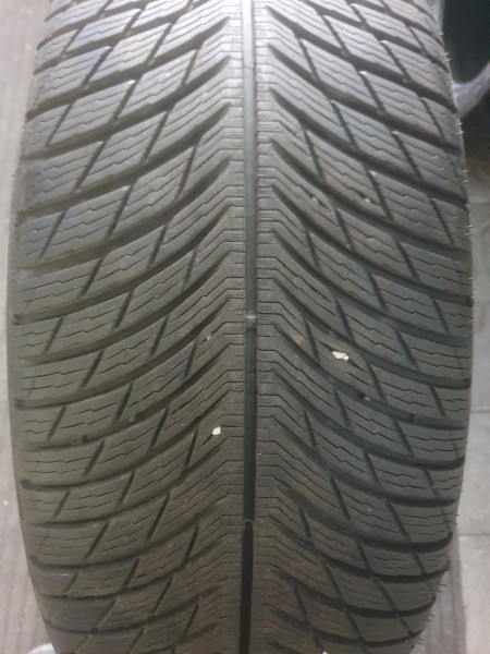 Michelin 255/45R18 PILOT ALPIN5 7mm használt gumi HG7147