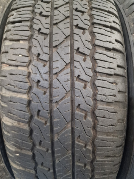 Bridgestone 265/65R17 DURAVIS693 6-6.5mm használt gumi HG11001
