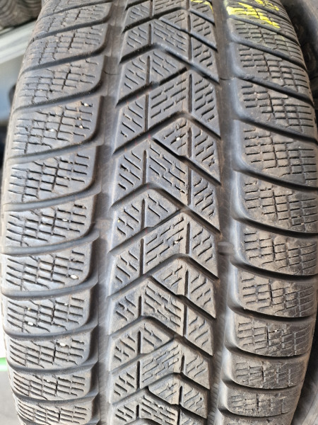 Pirelli 235/55R19 SCORPION WINTER 5mm használt gumi HG15891