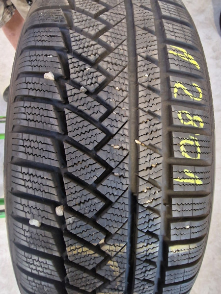 Continental 215/50R18 TS850P 8mm használt gumi HG12801