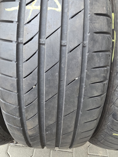 Kumho 205/60R16 PS71 5mm használt gumi HG17405