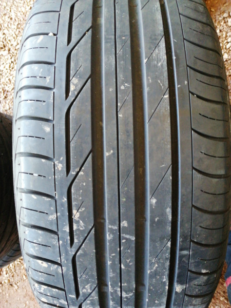 Bridgestone 225/50R18 T001 5.5mm használt gumi HG8703