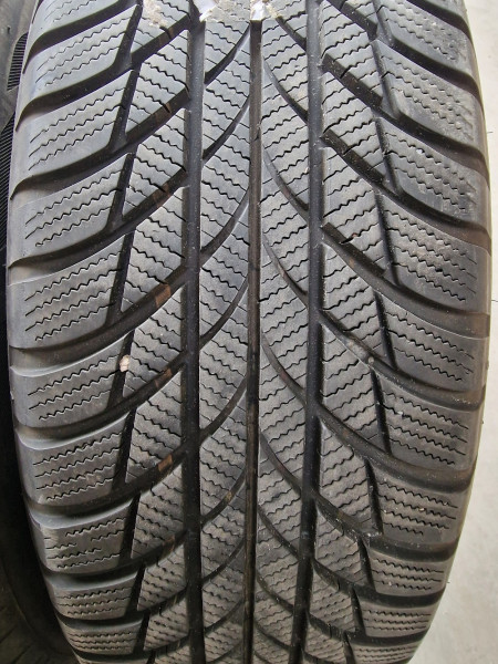 Bridgestone 215/65R17 LM001 SEAL 7mm használt gumi HG14616