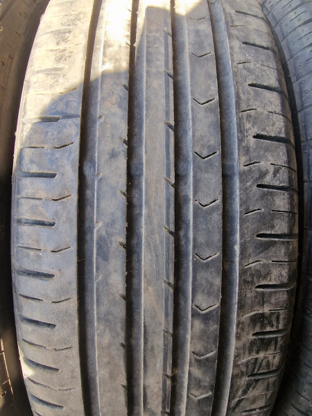 Continental 205/60R16 PREMIUMCONTACT5 4.5-5mm használt gumi HG14810