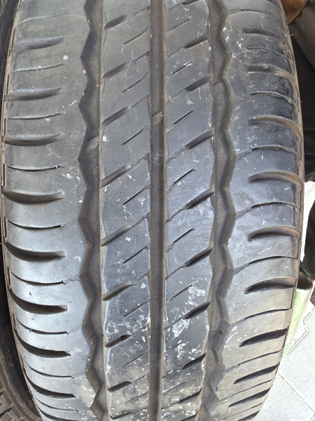 Laufenn 195/60R16C LV01 6mm használt gumi HG18243