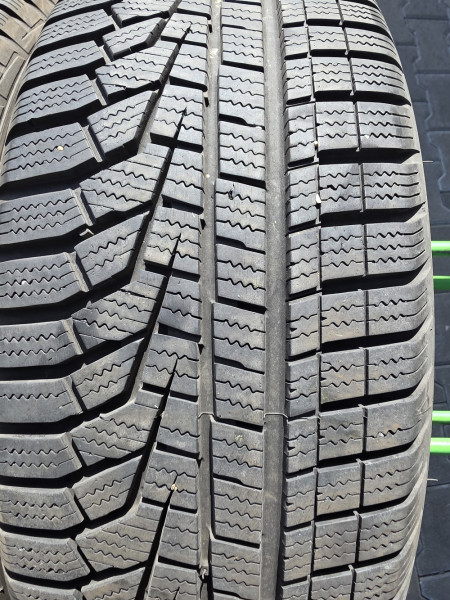 Hankook 205/60R16 W320 6-6.5mm használt gumi HG17942