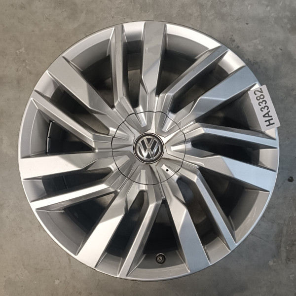 Gyári 5x112 8x19 ET28 66.45 HA3382 VW használt