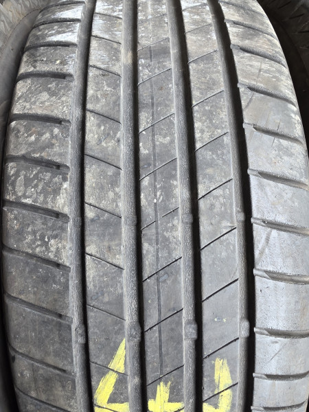 Bridgestone 205/60R16 T005 RSC 5-6mm használt gumi HG17730