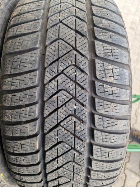Pirelli 245/45R18 SOTTOZERO3 SEAL 6mm használt gumi HG16661