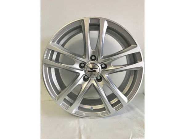 Silverline 5x114.3 6.5x15 ET40 67.1 MEMPHIS Silver