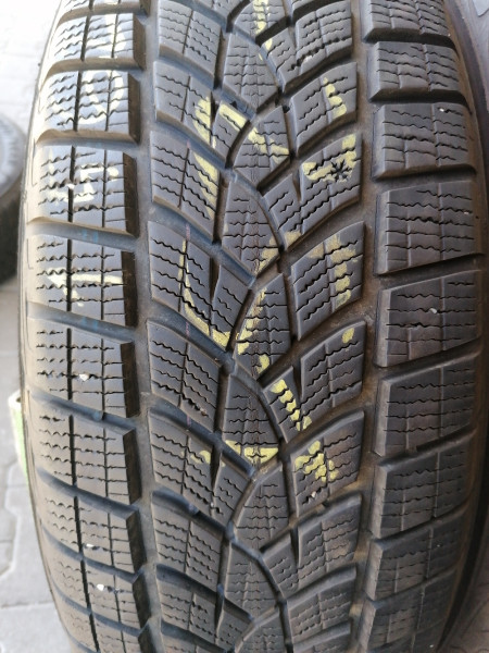 Goodyear 215/65R17 ULTRAGRIP PERFORMANCE+ SUV 6.5mm használt gumi HG15625