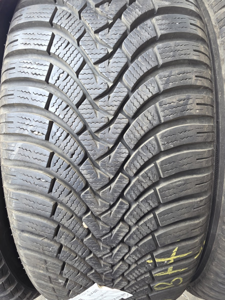 Falken 225/55R17 HS01 7-8mm használt gumi HG17473