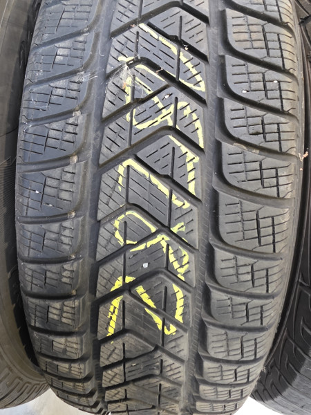 Pirelli 215/65R17 SCORPION WINTER SEAL 6mm használt gumi HG18282