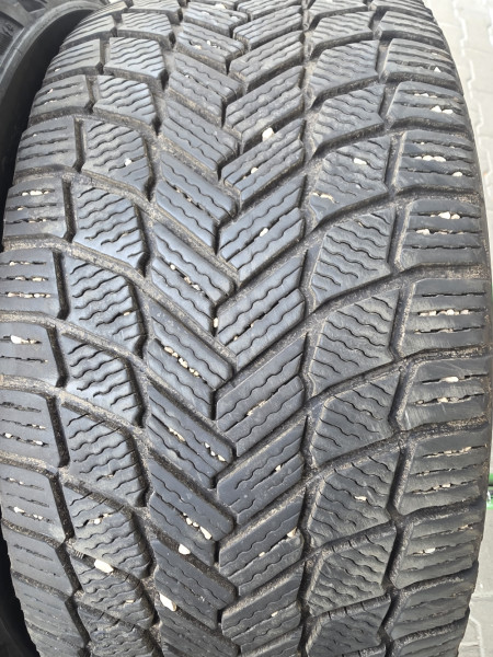 Michelin 245/45R18 X-ICE SNOW 6-7mm használt gumi HG17445