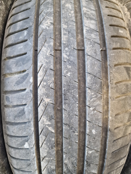 Pirelli 215/55R17 P7 CINTURATO 4.5mm használt gumi HG15815