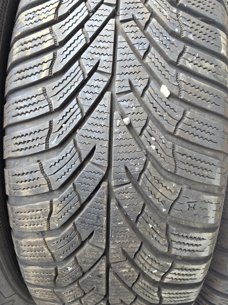 Kumho 215/65R17 WP52 6mm használt gumi HG18167