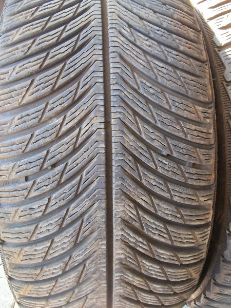 Michelin 235/55R17 PILOT ALPIN5 5-6mm használt gumi HG14351