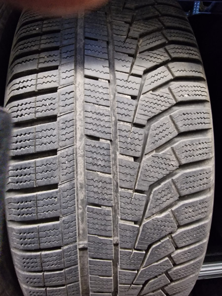 Hankook 235/55R17 W330A 5mm használt gumi HG13475