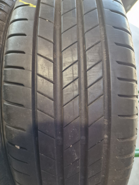 Bridgestone 185/65R15 T005 6-7mm használt gumi HG15721