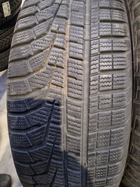 Hankook 215/65R17 W320A 6-7mm használt gumi HG14131