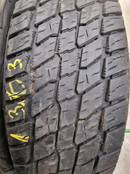 Kumho 265/65R17 AT61 7-8mm használt gumi HG13103