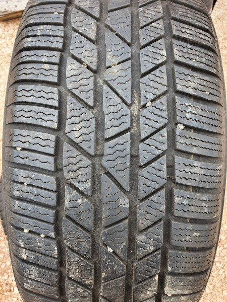 Continental 235/55R17 TS830P 5-6mm használt gumi HG4015
