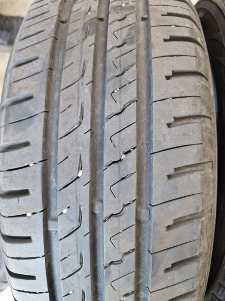 Barum 185/65R15 BRAVURIS5 5.5mm használt gumi HG15712