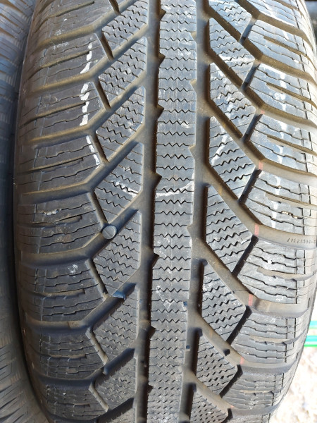 Semperit 215/65R17 MASTER-GRIP2 6-7mm használt gumi HG8911