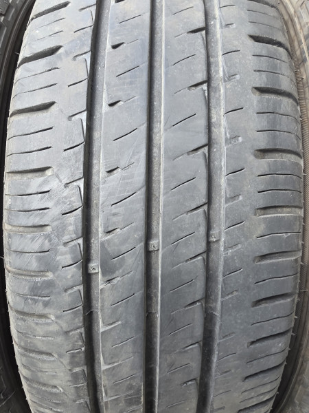 Hankook 215/65R16C RA18 6+mm használt gumi HG17459