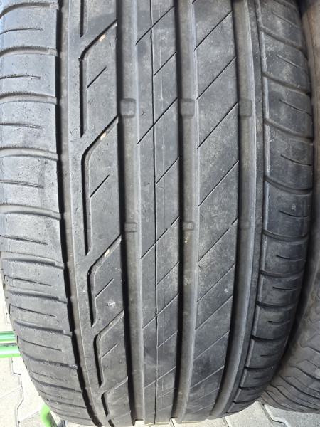 Bridgestone 215/55R17 T001 5mm használt gumi HG17547