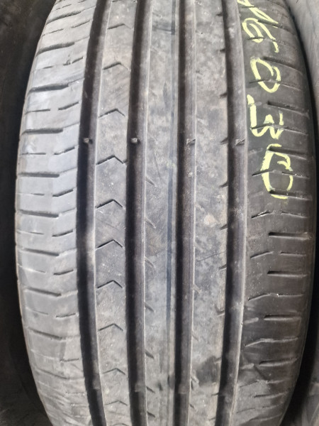Continental 215/55R17 PREMIUMCONTACT5 SEAL 5mm használt gumi HG16030
