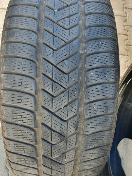 Pirelli 235/50R19 SCORPION WINTER 5mm használt gumi HG4412