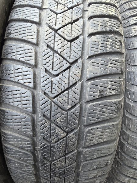Pirelli 205/60R16 SOTTOZERO3 6mm használt gumi HG17408