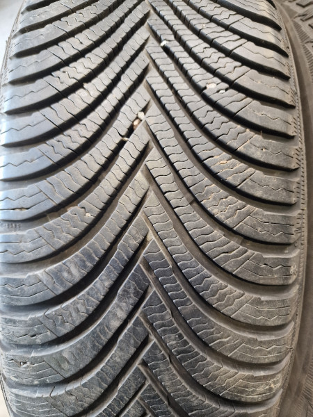 Michelin 215/65R17 ALPIN5 7mm használt gumi HG15944