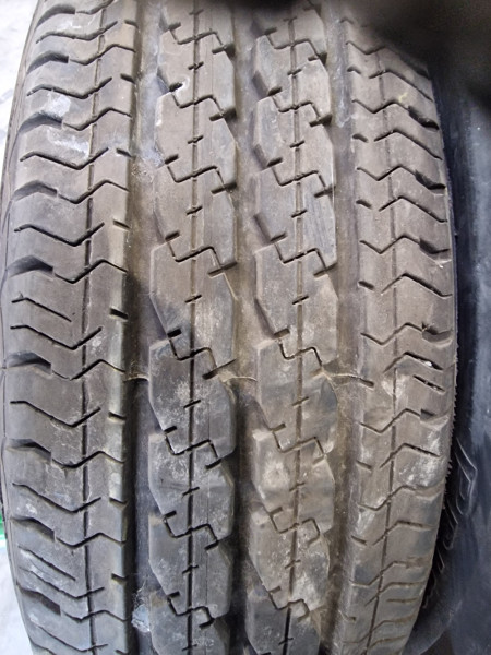 Pirelli 195/60R16C CRONO 6-7mm használt gumi HG13137